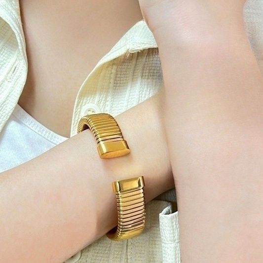 Colosseum Bangle - Bourga Collections