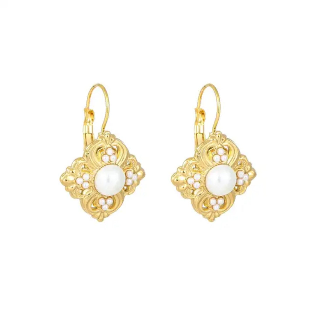 Perla Classica Earrings